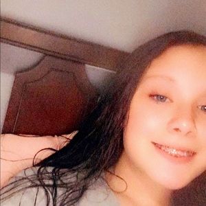 Meet your Posher, Leslie